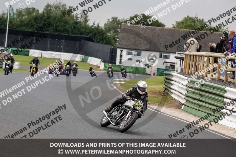 Vintage motorcycle club;eventdigitalimages;mallory park;mallory park trackday photographs;no limits trackdays;peter wileman photography;trackday digital images;trackday photos;vmcc festival 1000 bikes photographs